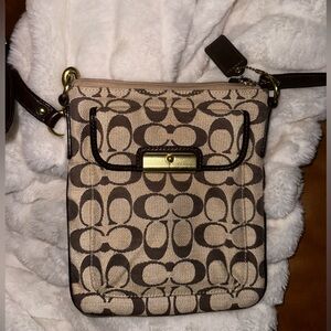 Vintage authentic Coach 1941 crossbody bag